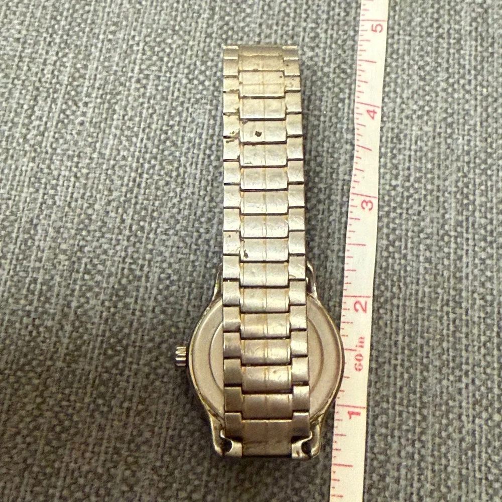 Timex Indiglo WR 30M Watch Silver Gold Day Date Expansion Band Running